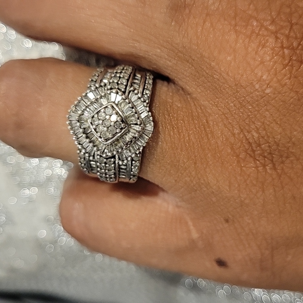 1 carat diamond and sterling silver ring size 7